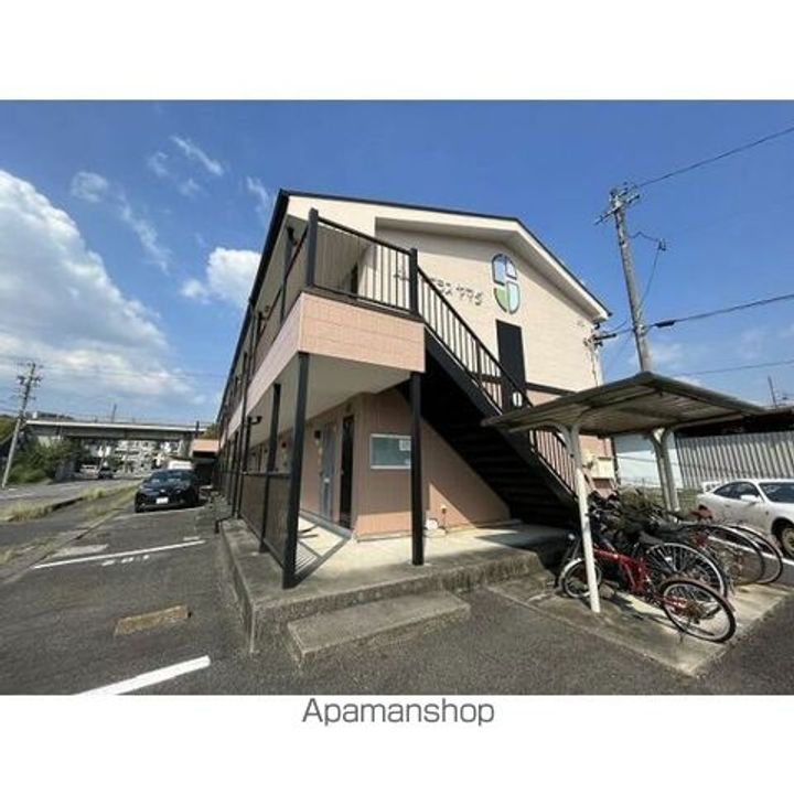 サープラスヤマダの外観