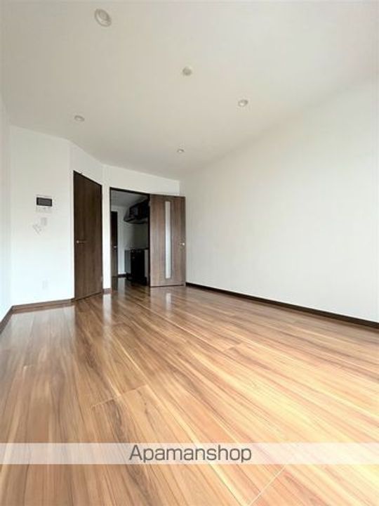 福島県福島市万世町の賃貸マンションの居間