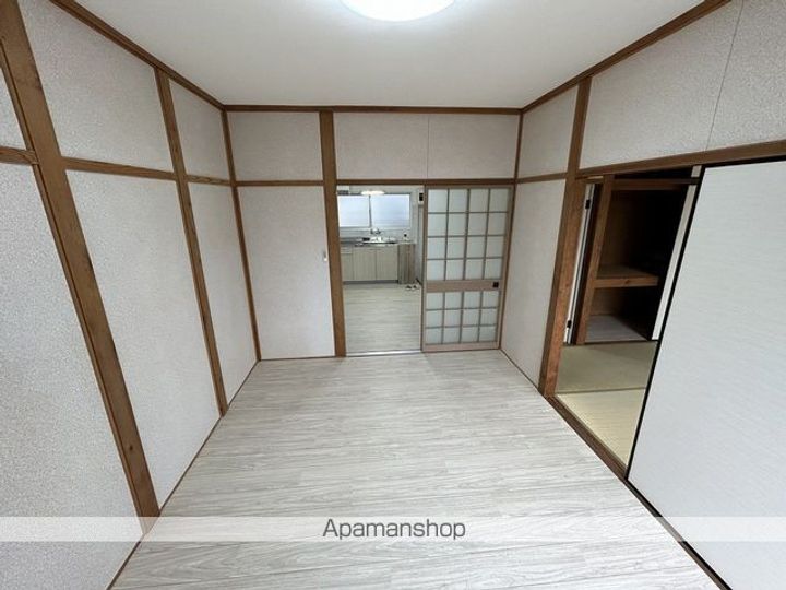 愛知県江南市村久野町藤里の賃貸アパートの内装