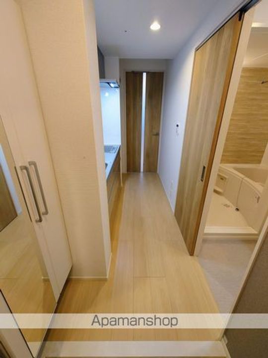 滋賀県長浜市下坂浜町の賃貸マンションの玄関