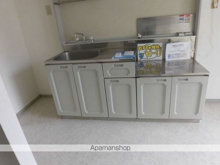 昭和コーポいわきB棟B105のキッチン