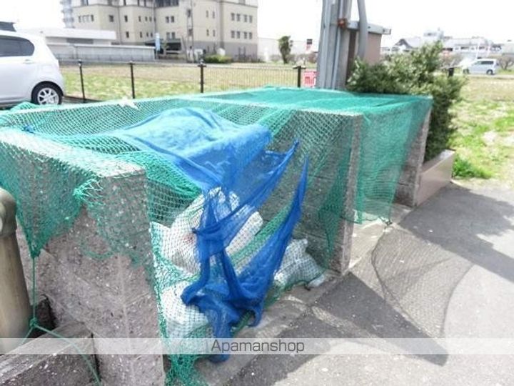 岐阜県岐阜市茜部菱野3丁目の賃貸マンションの外観