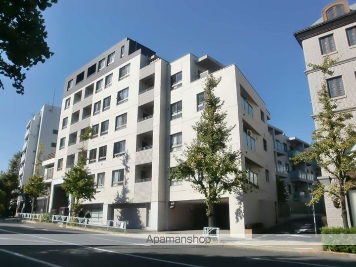 コンフォリア原宿の外観