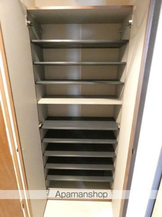 ARTIZA淡路606.の内装