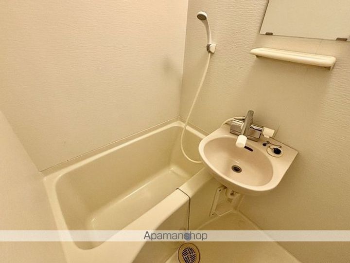 レオパレス希望105の風呂