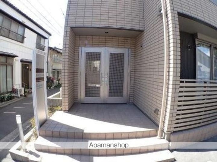 アーバン上大川前301の外観