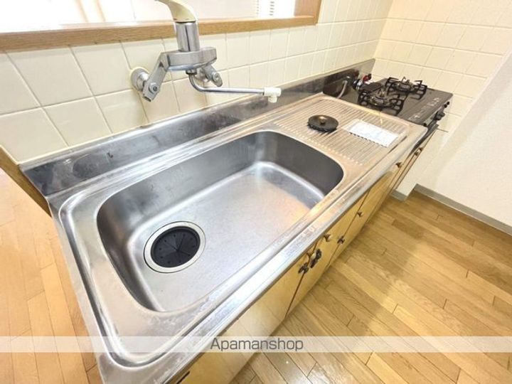 ガーデン人見の内装