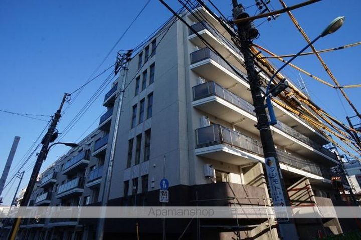 ザ・パークハビオ新宿の外観