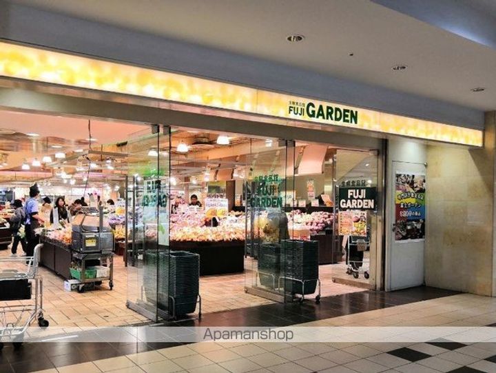 レオパレス上大岡東の周辺