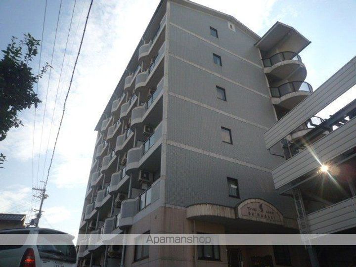 マンション白崎の外観