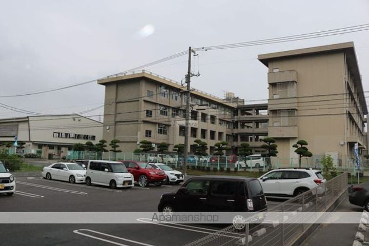 ジュネス新涯の周辺