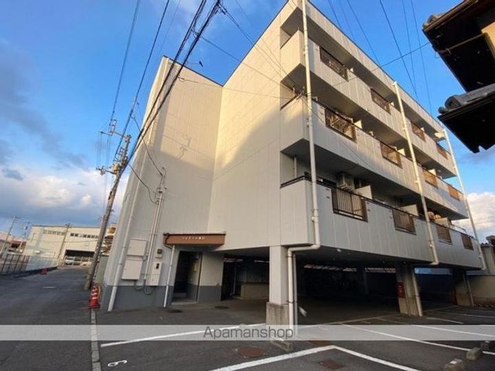 香川県高松市春日町の賃貸アパートの外観