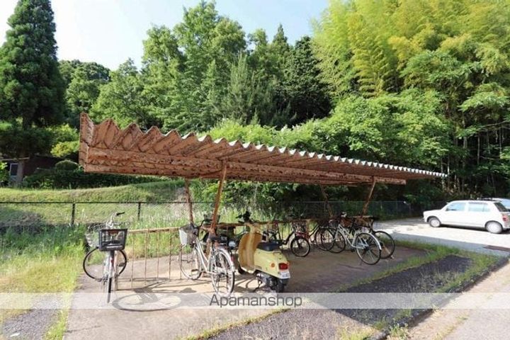 ビレッジハウス埴生1号棟の周辺