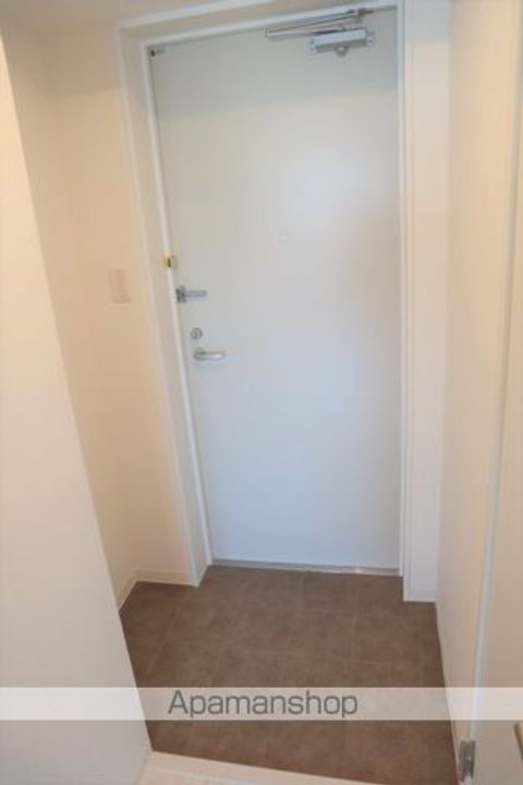 大阪府大阪市住吉区清水丘3丁目の賃貸マンションの玄関