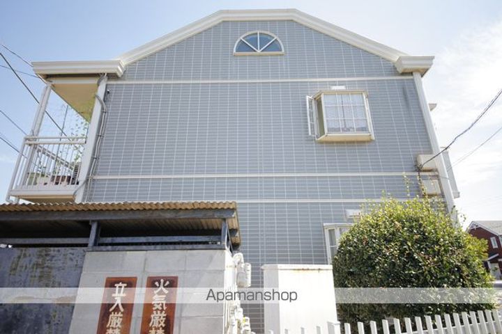 クレストコートA棟103の外観