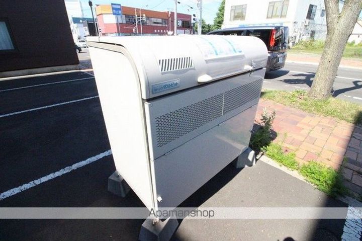 AMI本町の外観