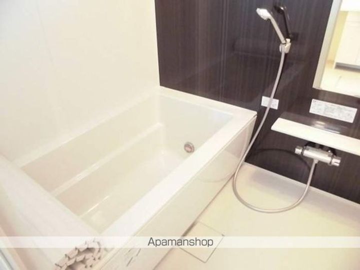 パークドオートム Dの風呂