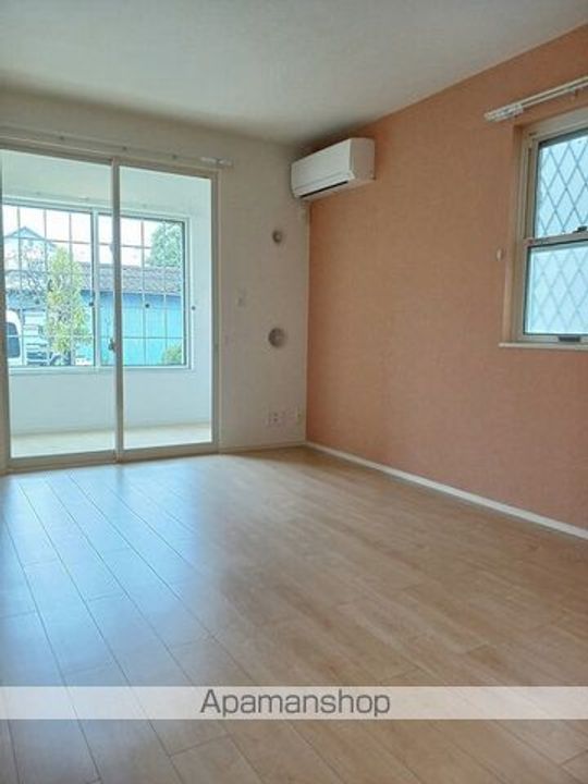 ヴィラ・コンフォートⅡの居間