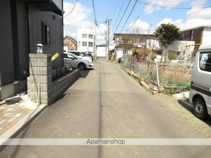 WEST SIDE A棟の周辺