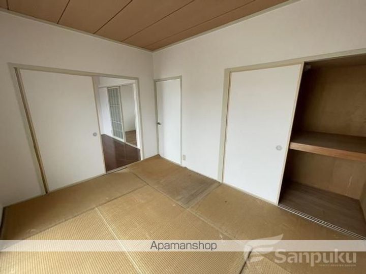 ヴィラ・アンソレイエ朝生田502の内装
