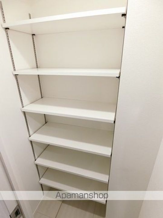 東京都台東区根岸3丁目の賃貸マンションの内装