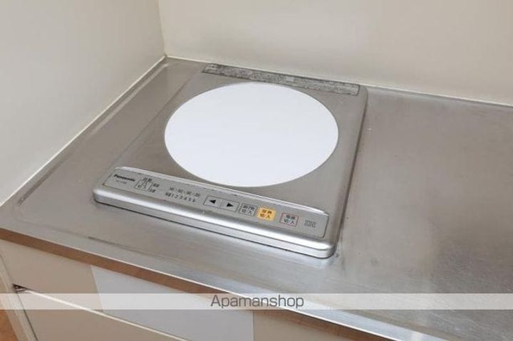 香川県高松市由良町の賃貸アパートの内装