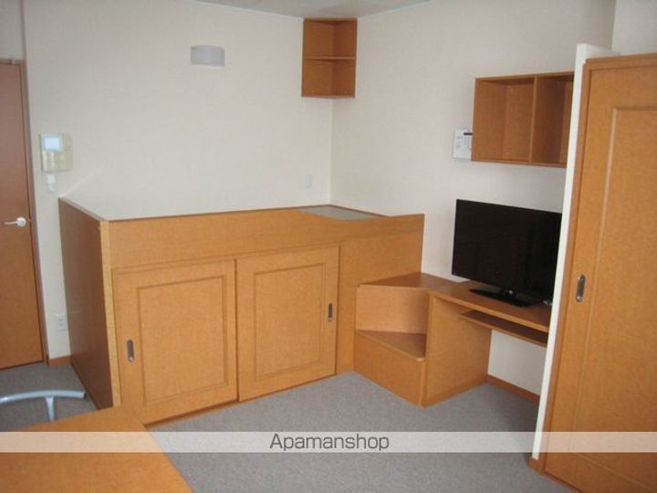 レオパレス観音203の居間