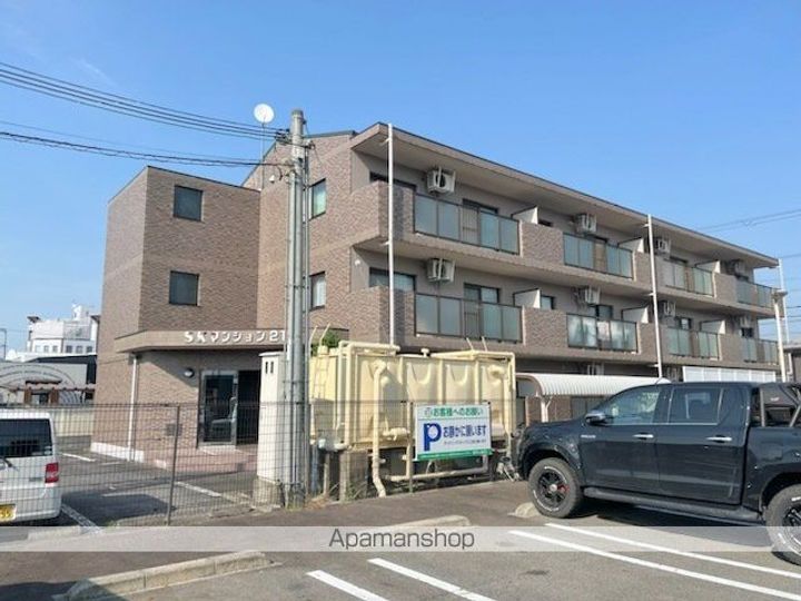 滋賀県近江八幡市鷹飼町北4丁目の賃貸マンションの外観