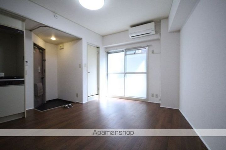 キャロル豊中本町の居間