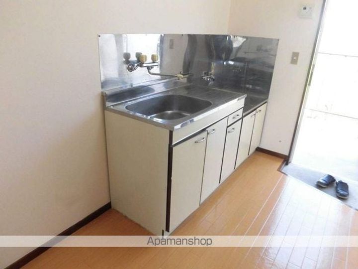 コーポ家の前202のキッチン