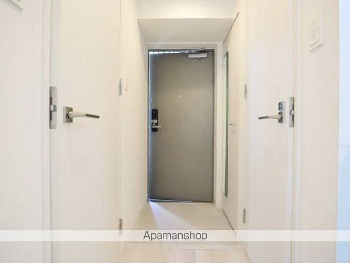 愛知県名古屋市中区大須1丁目の賃貸マンションの玄関