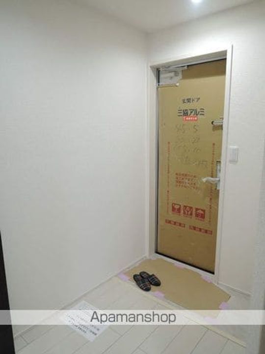 フジパレス高石Ⅰ番館の玄関