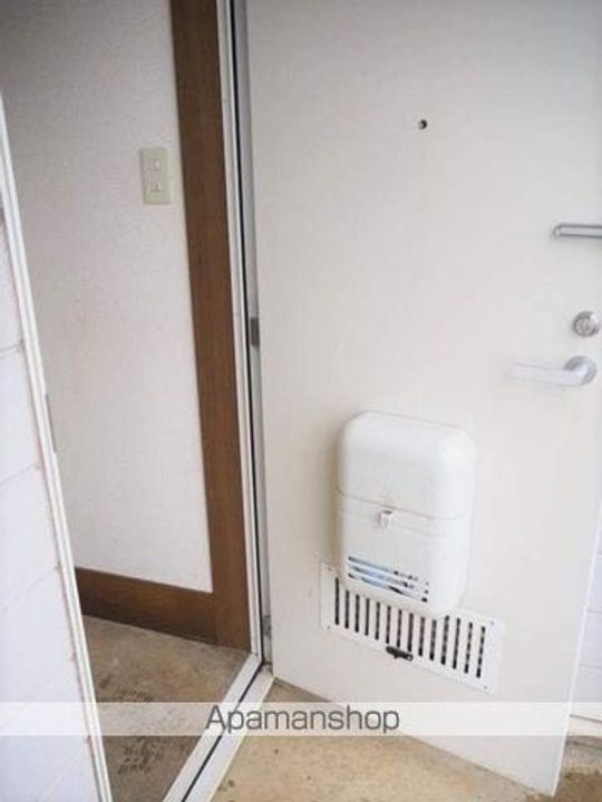 コーポハピネスA105の玄関