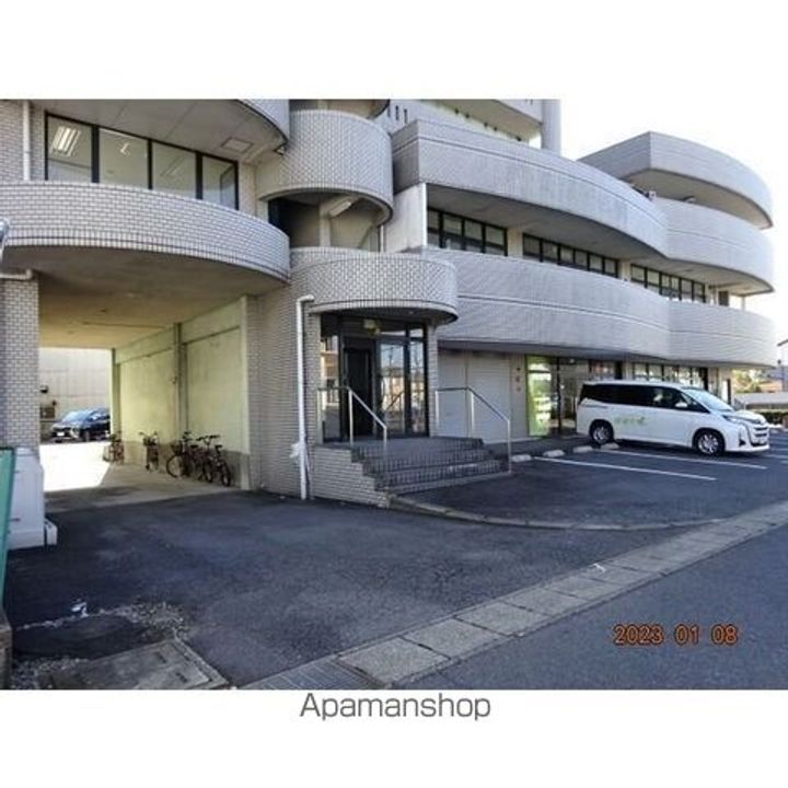 愛知県小牧市大字三ツ渕の賃貸マンションの外観