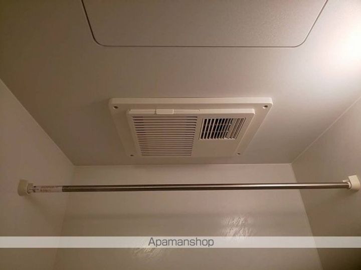 レオパレスCREST八島の内装