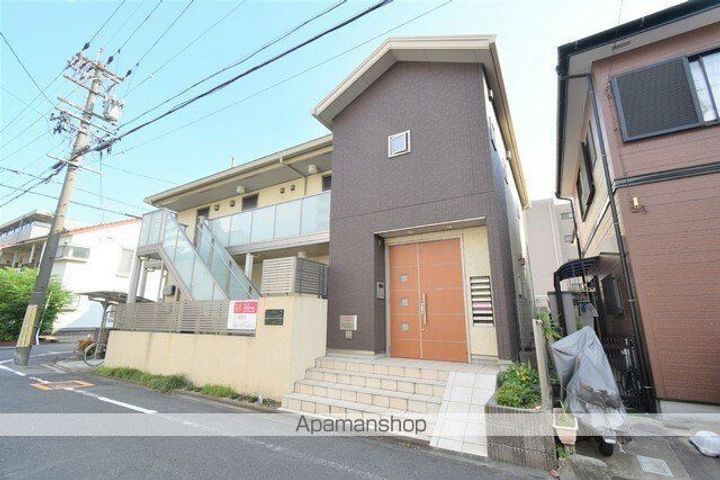 アドニス杁中の外観