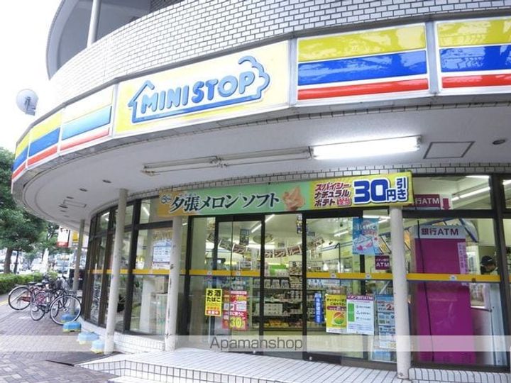 入間市駅前ビルの周辺