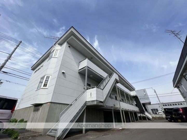 メゾンドピュアA棟202の外観