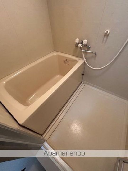 ソレイユ岸和田弐番館404の風呂