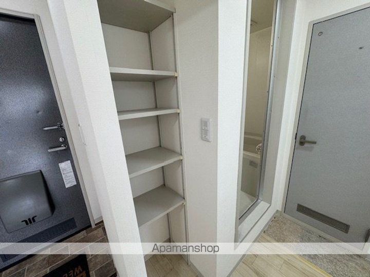 ビューラーアネックスの内装