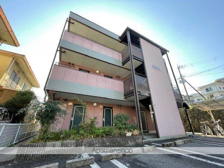 サントマンション大津205の外観