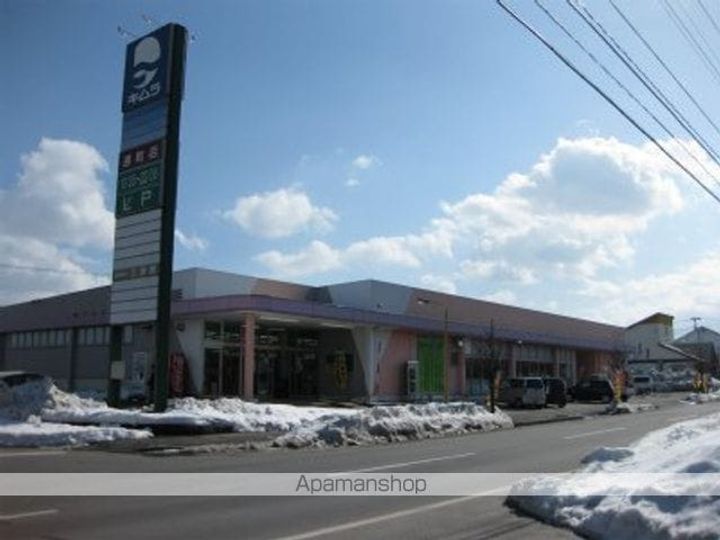 ニューホンマハイツの周辺