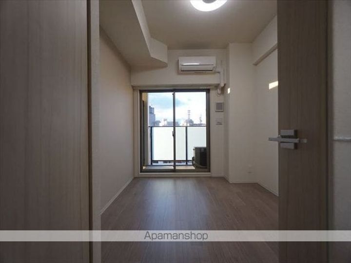 愛知県名古屋市中区新栄2丁目の賃貸マンションの居間