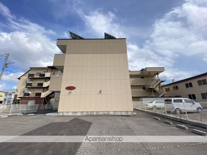 ピュアパレス海岸町の外観