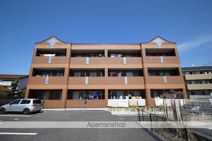 アゼリア マンションの外観