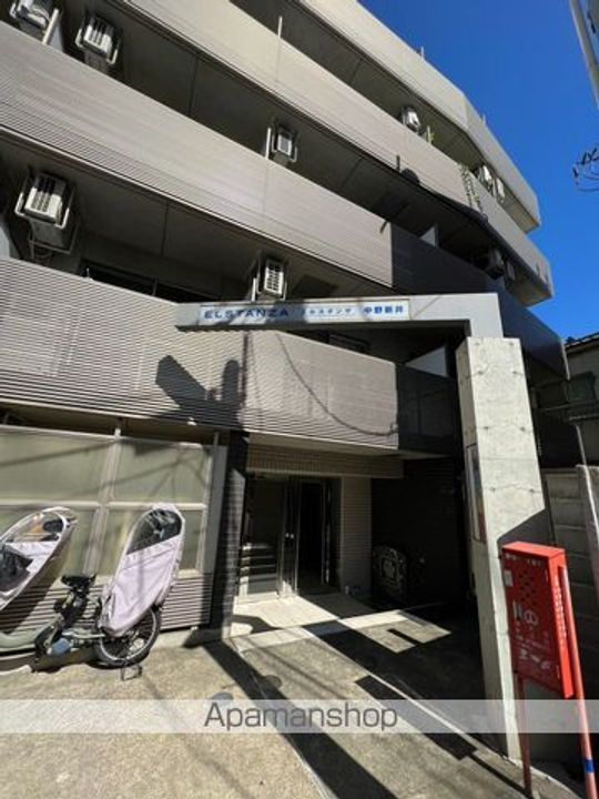 東京都中野区新井1丁目の賃貸マンションの外観