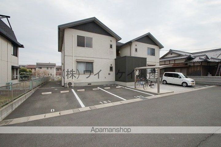 リヴ・ノワールのその他画像
