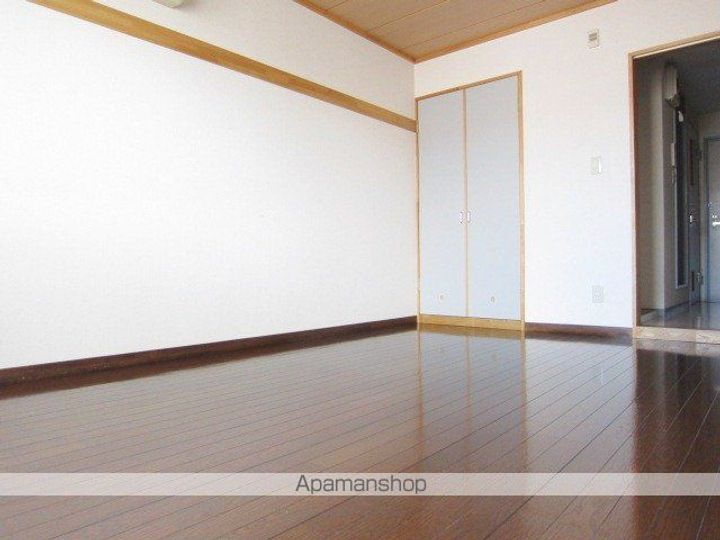 ドムス・ミワ西館の内装