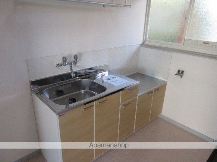 ドミール彩101のキッチン