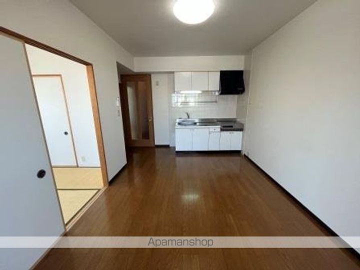 エクセリア駅南の居間